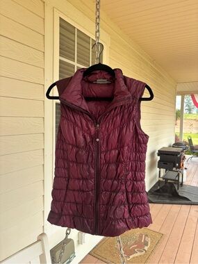 Athleta Quilted Puffer Vest in Deep Wine